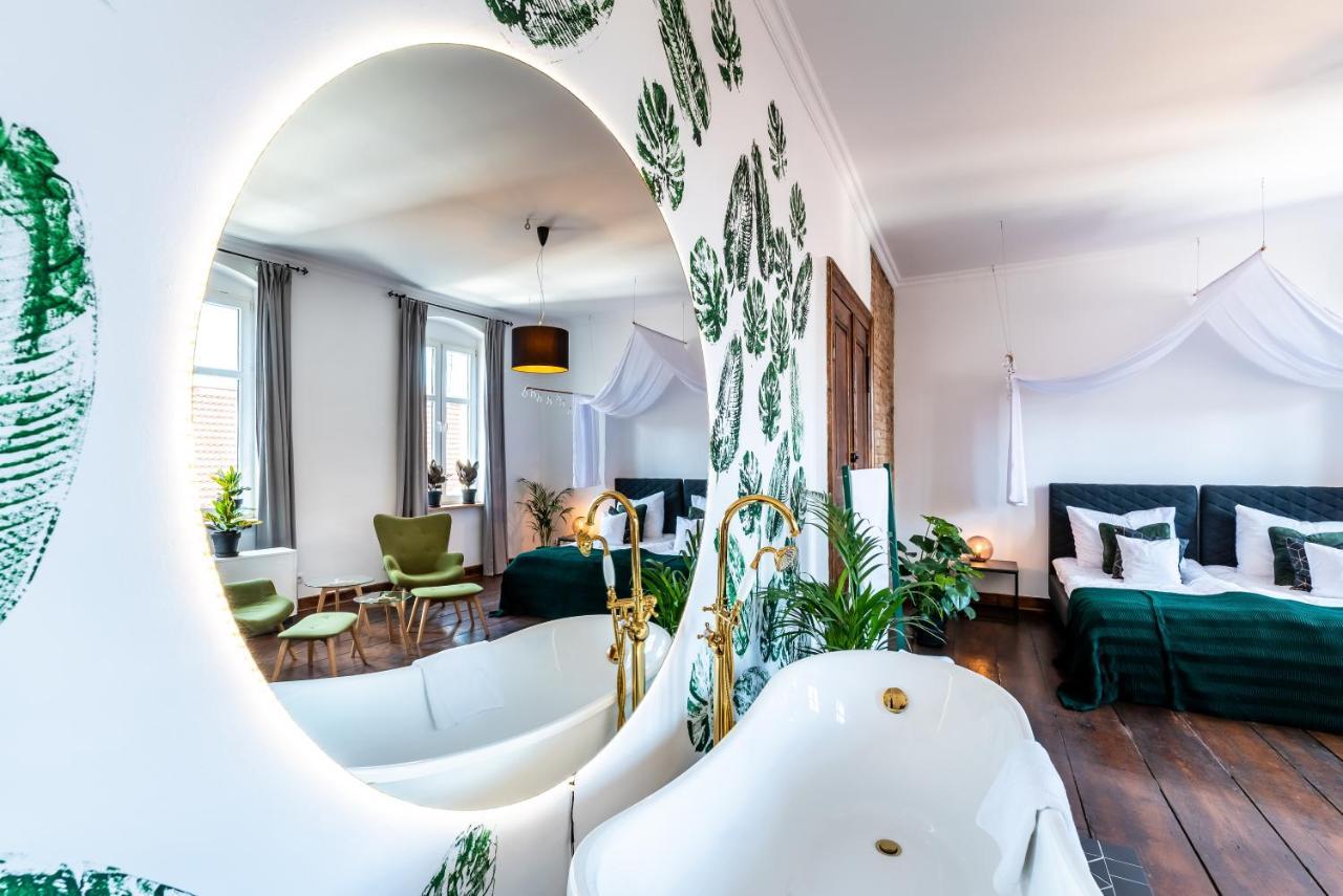 Zamkowa Guesthouse Познань Экстерьер фото